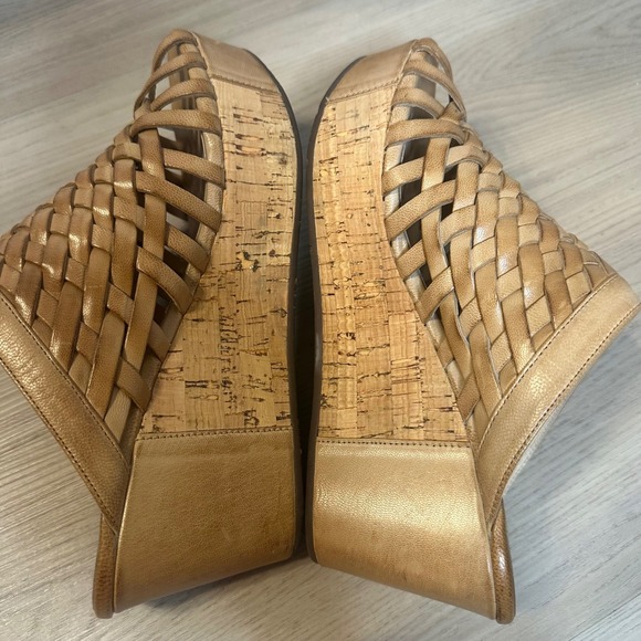 Chocolat Blu Walda Women Tan Leather Woven Platform Wedge Slide Sandals Size 7 - Picture 9 of 10